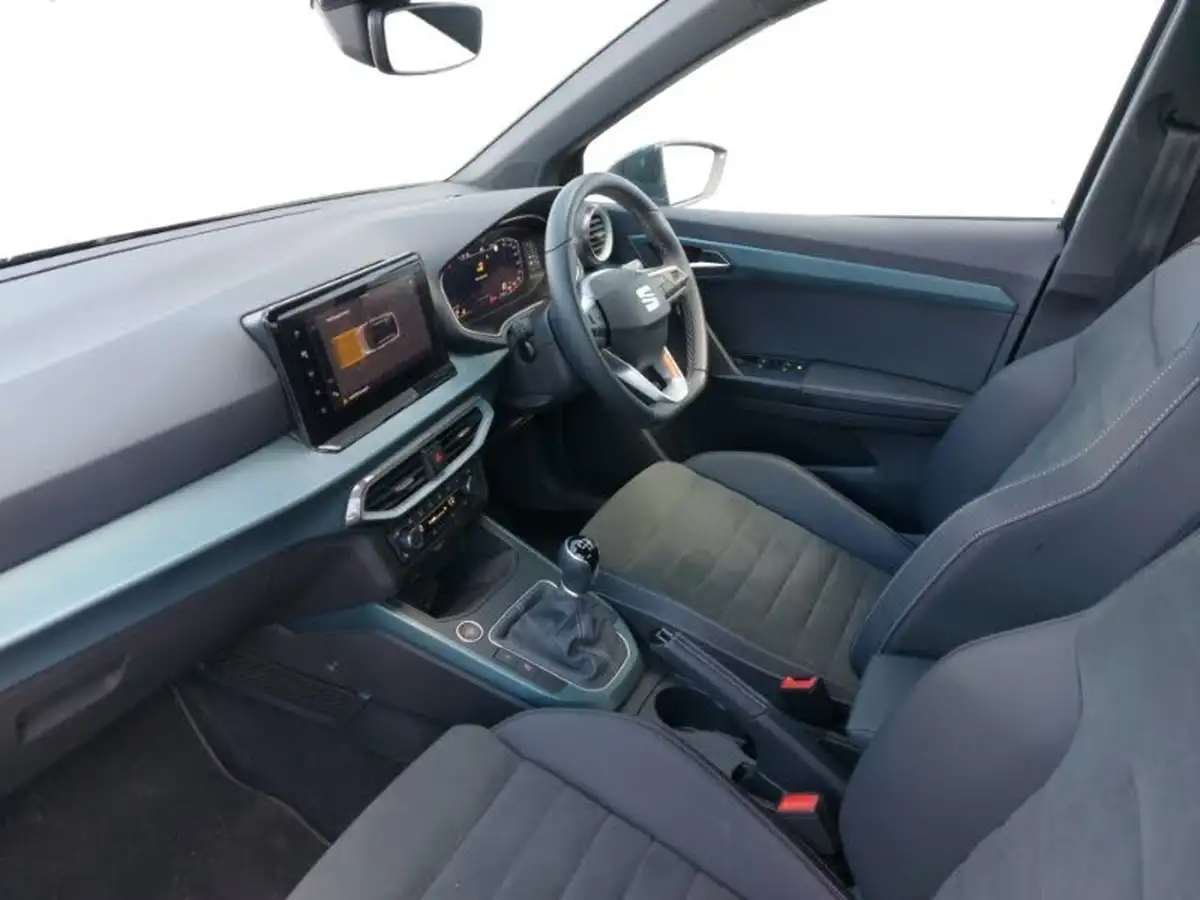 2024-seat-arona-10-tsi-xperience-lux-115ps-big-4