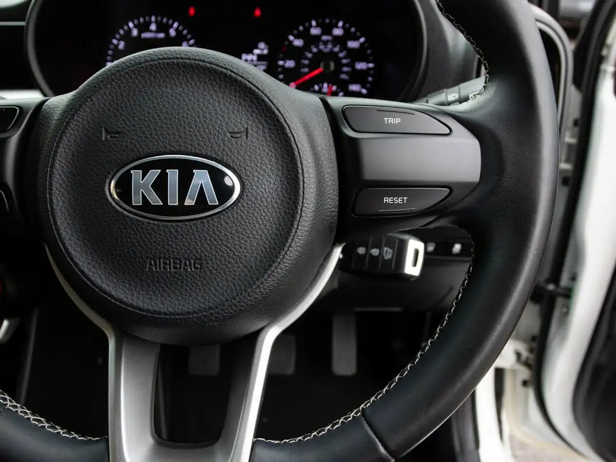 2017-kia-picanto-125-2-big-19