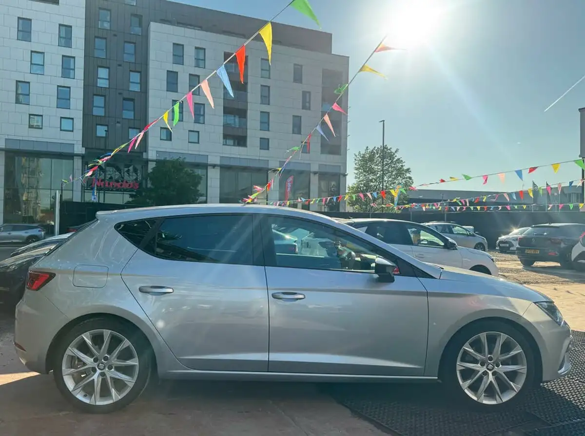 2019-seat-leon-15-tsi-evo-fr-sport-150ps-hatchback-dsg-big-14
