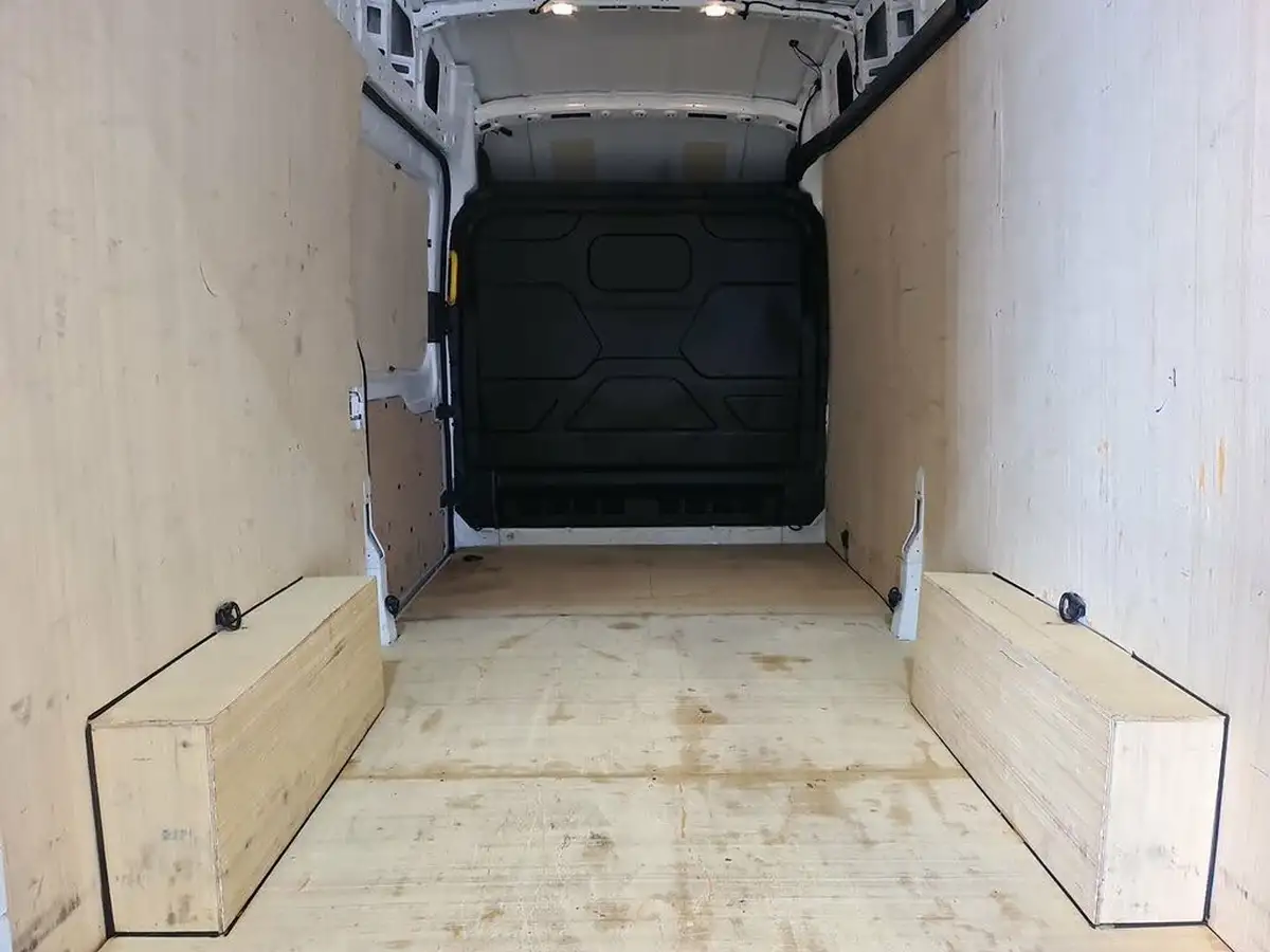 2024-ford-transit-big-16