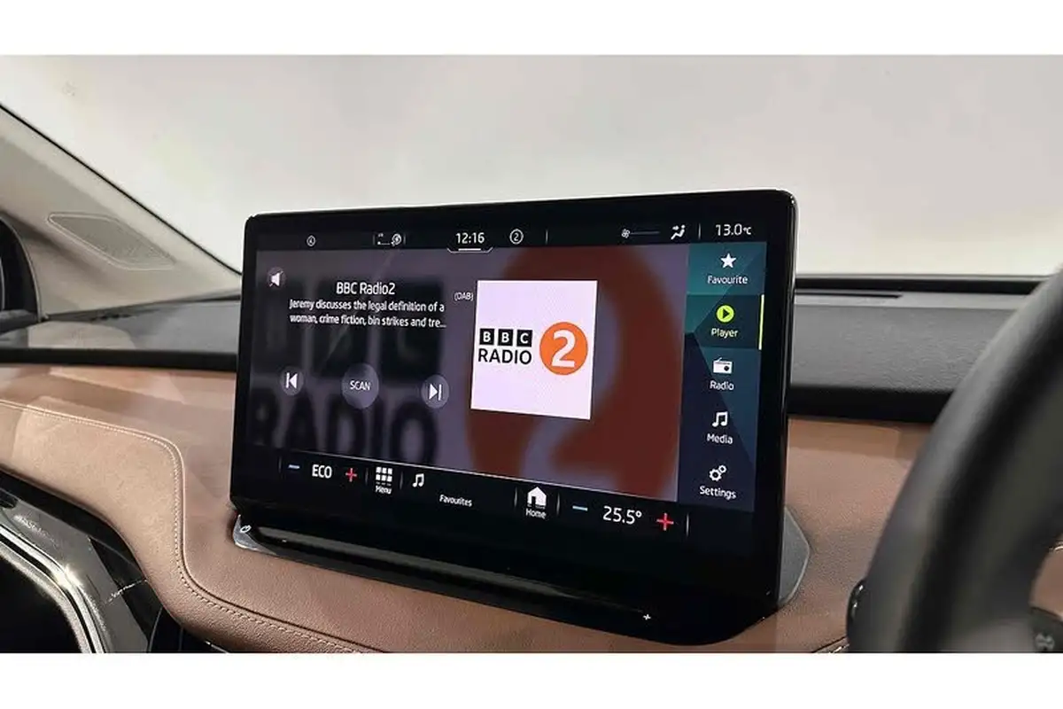2023-skoda-enyaq-e-80-82-kwh-station-wagon-big-40