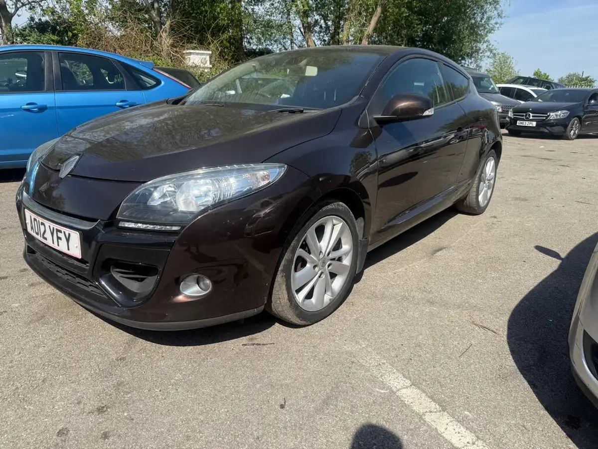 2012-renault-megane-15dci-dynamique-tom-tom-coupe-3d-big-10