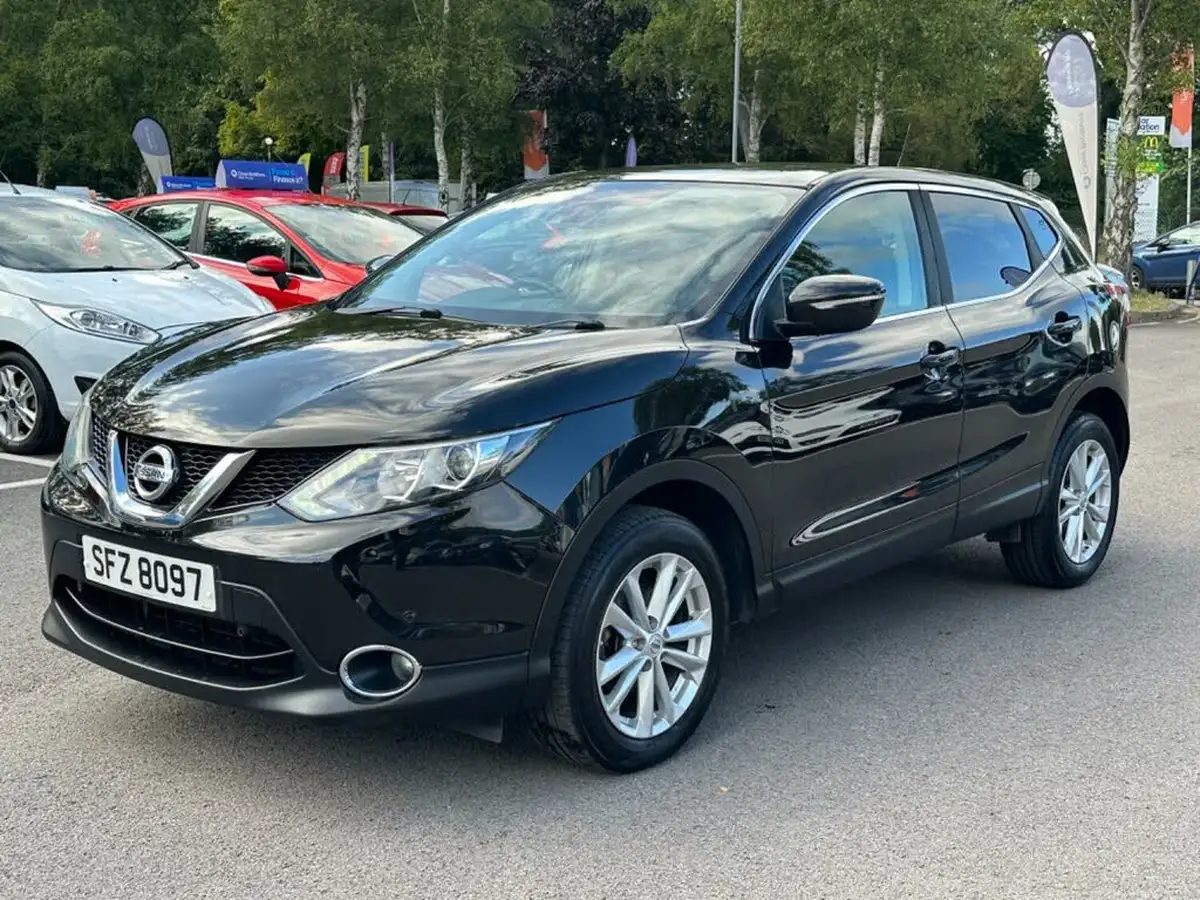 2014-nissan-qashqai-15dci-acenta-premium-big-33