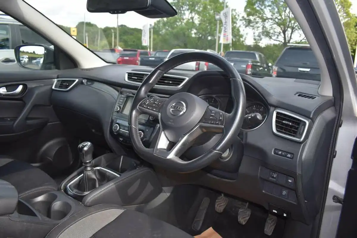 2021-nissan-qashqai-13-dig-t-acenta-premium-140ps-big-7
