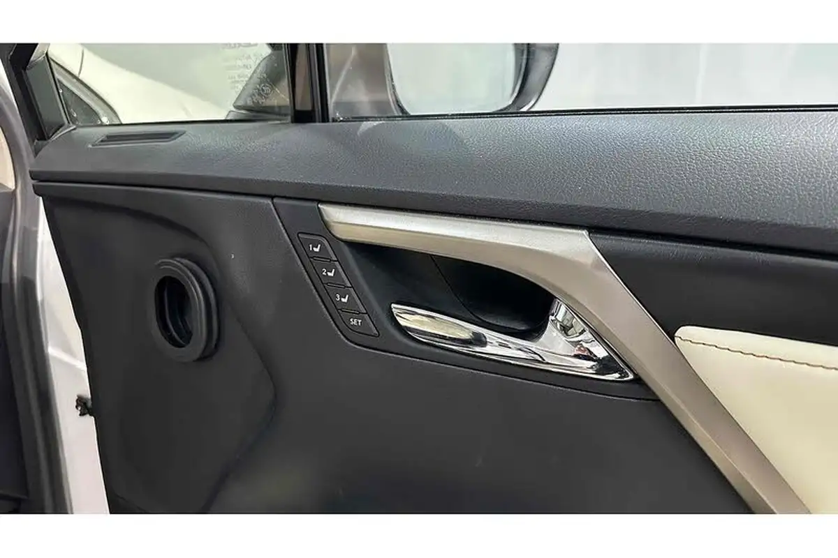 2022-lexus-rx-450h-35-rx-big-36