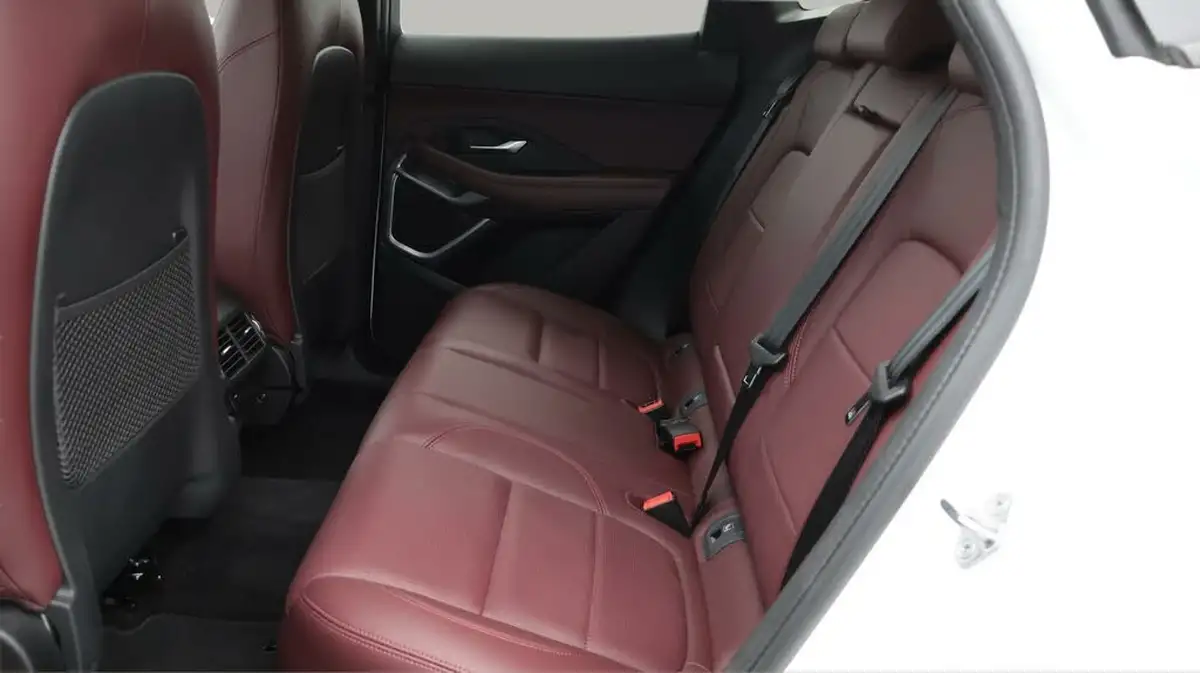 2022-jaguar-e-pace-20-d165-r-dynamic-se-big-15
