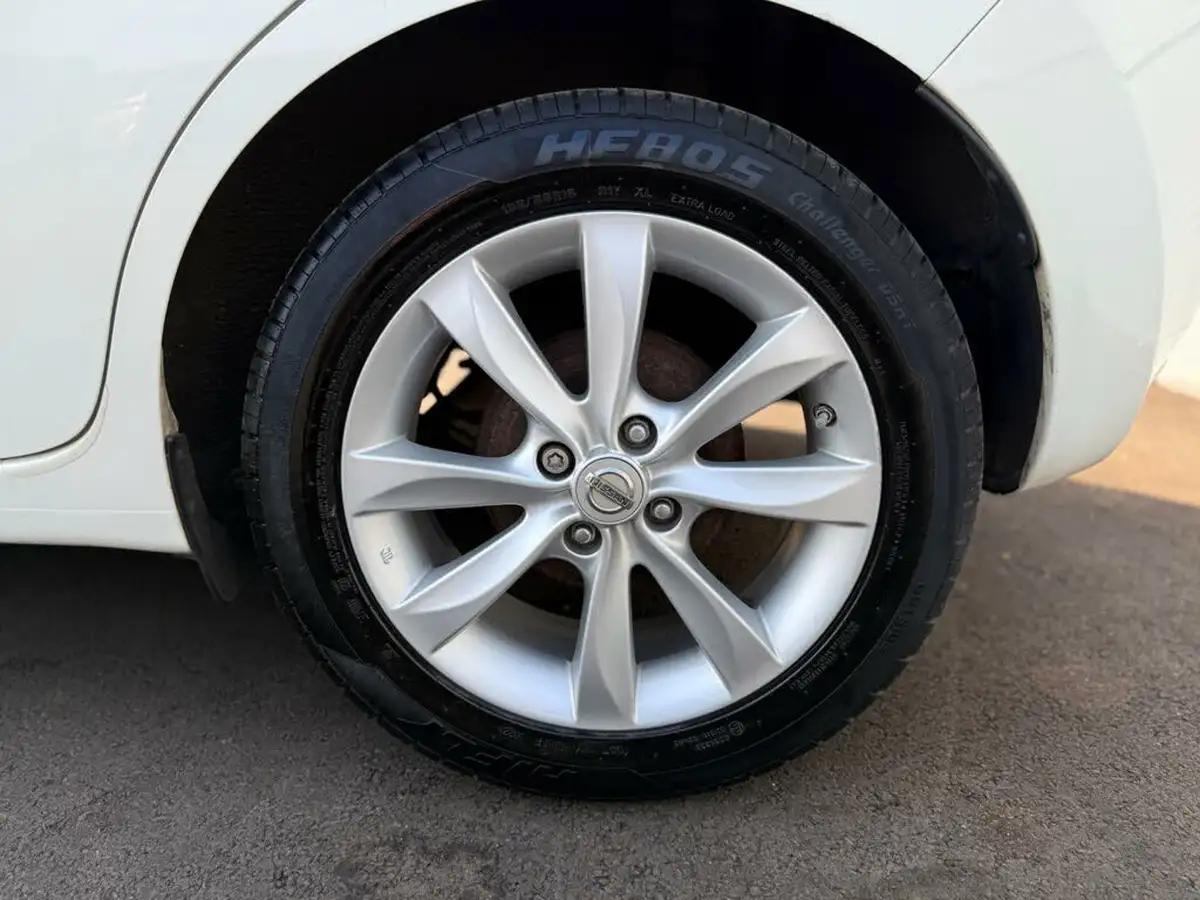 2014-nissan-note-12-tekna-cvt-big-46