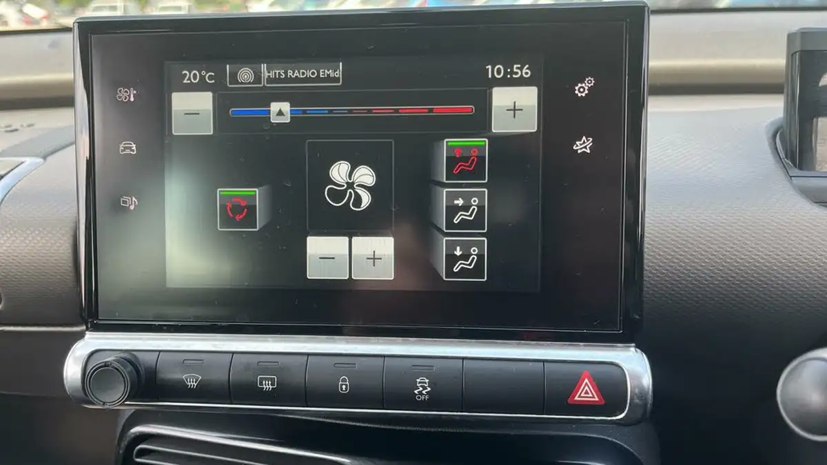 2016-citroen-c4-cactus-12-puretech-touch-big-32