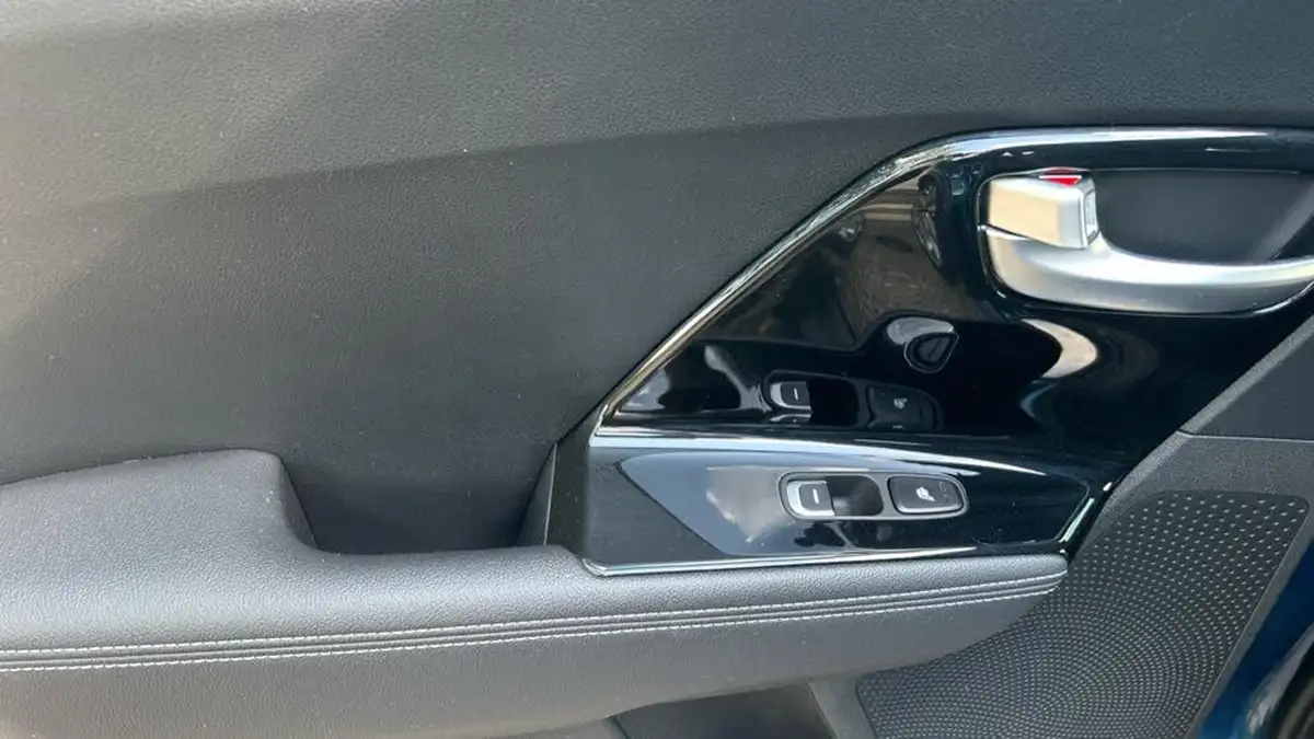 2022-kia-niro-16-gdi-4-139bhp-132kwh-big-15
