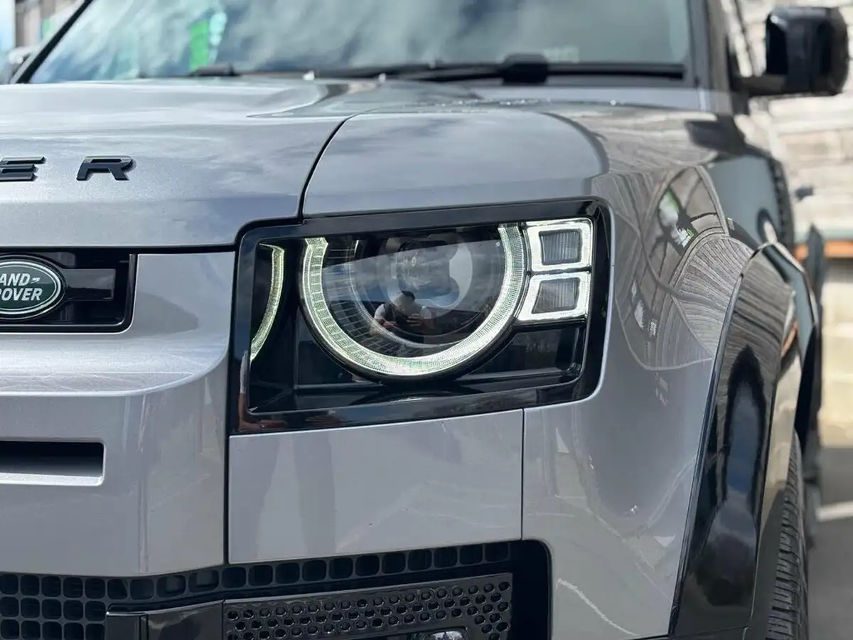 2022-land-rover-110-defender-30-d300-hard-top-hse-110-big-54