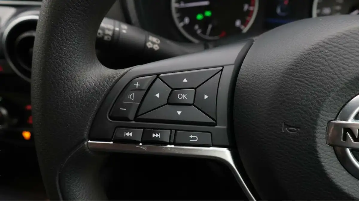 2022-nissan-juke-10-dig-t-acenta-big-22