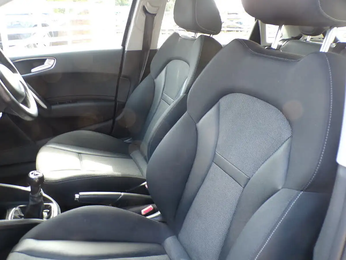 2012-audi-a1-16td-sportback-5d-big-14