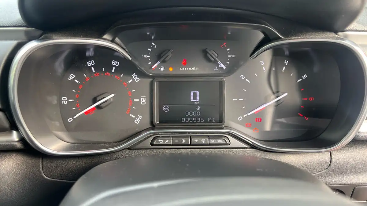 2022-citroen-c3-12-puretech-saint-james-83ps-big-13