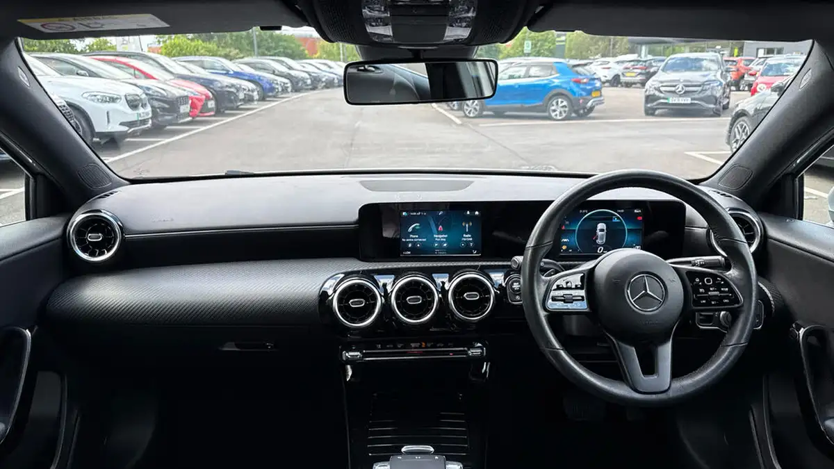 2018-mercedes-benz-a-class-15d-a180d-se-116ps-ss-7g-dct-big-10