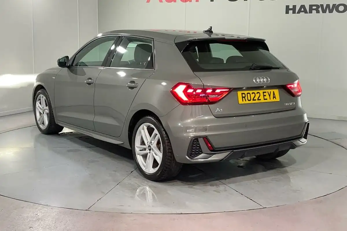 2022-audi-a1-10-30-tfsi-s-line-big-9