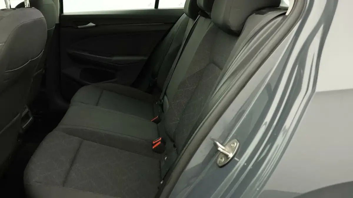 2022-volkswagen-golf-15-tsi-life-130ps-hatchback-big-15