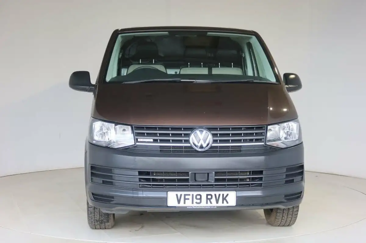 2019-volkswagen-transporter-20tdi-t32-startline-bmt-swb-150pseu6-panel-van-big-4