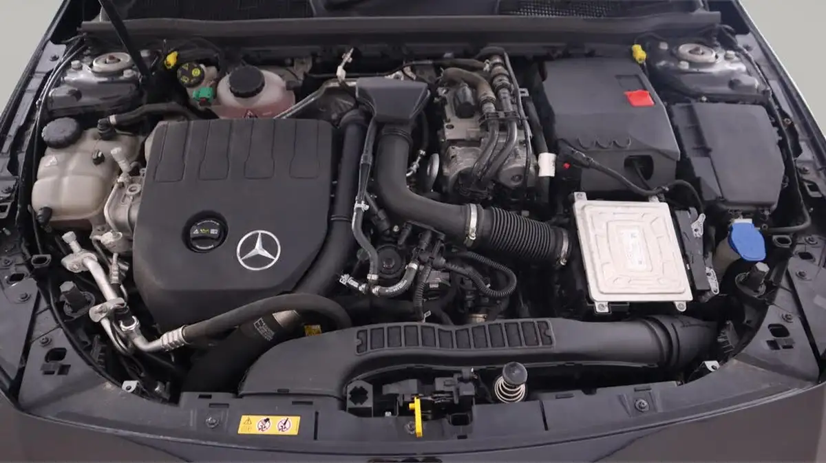 2020-mercedes-benz-a-class-13-a250e-amg-line-premium-saloon-4d-big-19