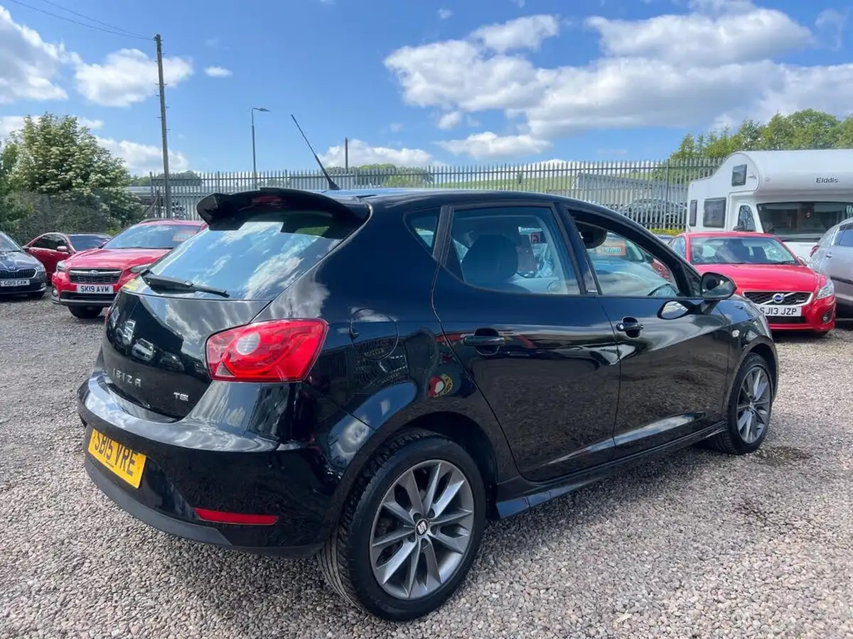2015-seat-ibiza-12-i-tech-hatchback-5d-big-1