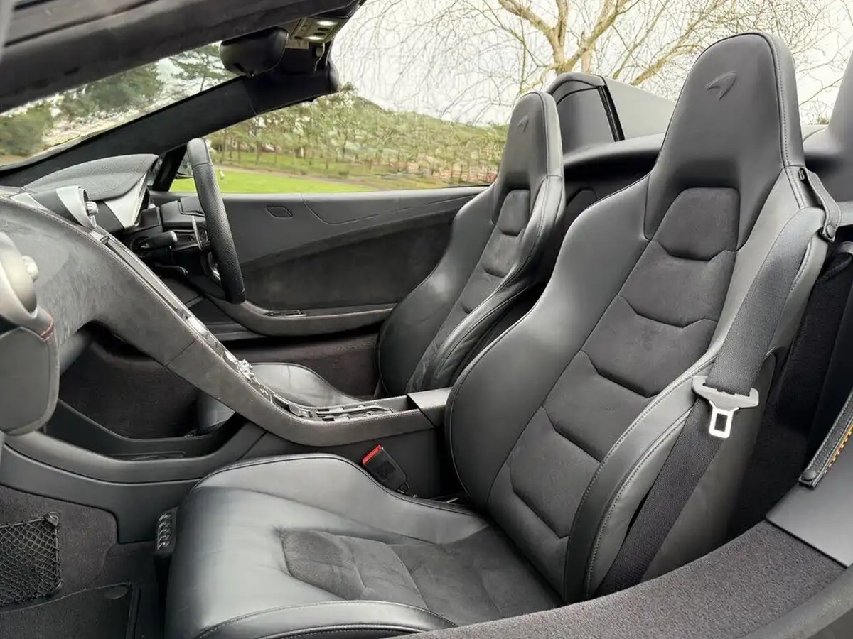 2013-mclaren-12c-38-spider-big-14