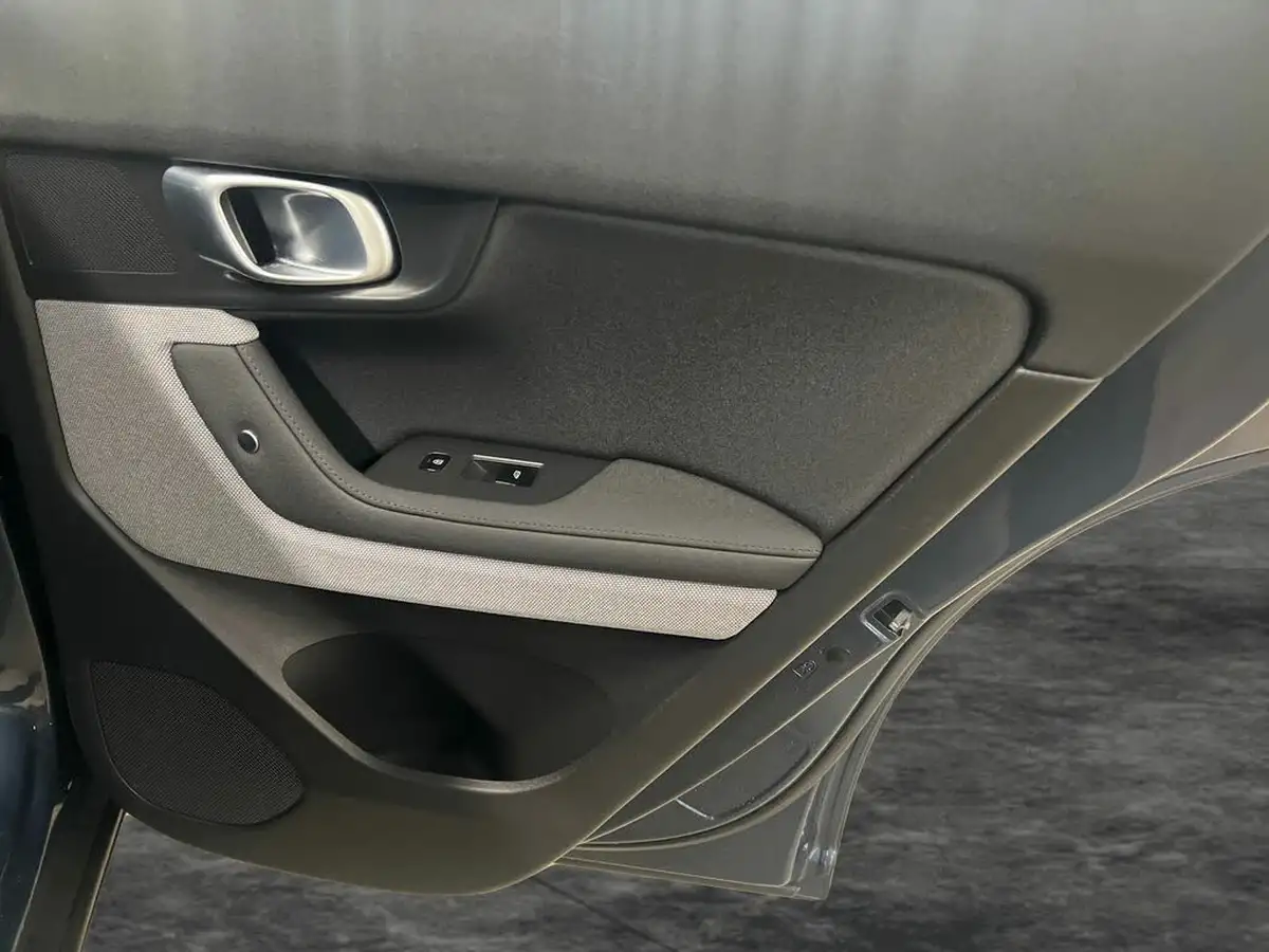 2022-polestar-polestar-2-e-ps2-165kw-standard-single-hatchback-big-23