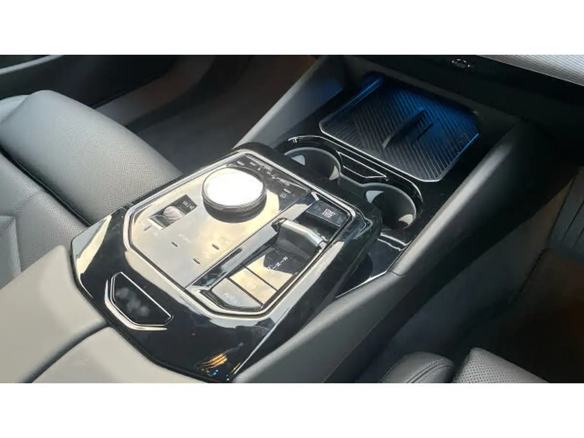 2025-bmw-5-series-20-520i-m-sport-pro-mht-saloon-4d-big-9