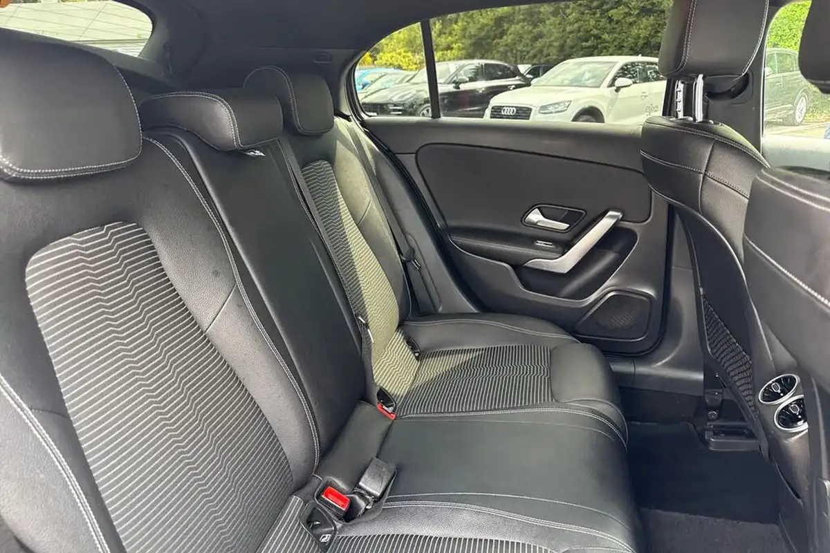 2018-mercedes-benz-a-class-15d-a180d-sport-116ps-executivess-hatchback-5d-7g-dct-big-18