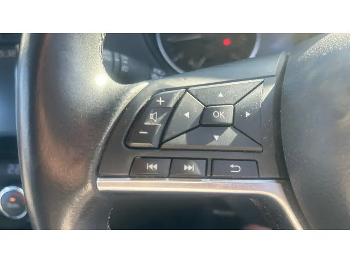 2020-nissan-qashqai-13-dig-t-acenta-premium-140ps-big-23