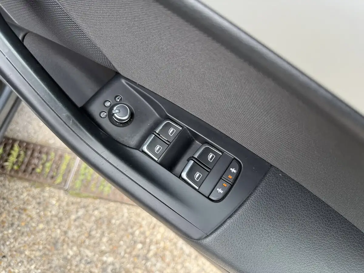 2016-audi-q3-14-tfsi-se-s-tronic-big-17