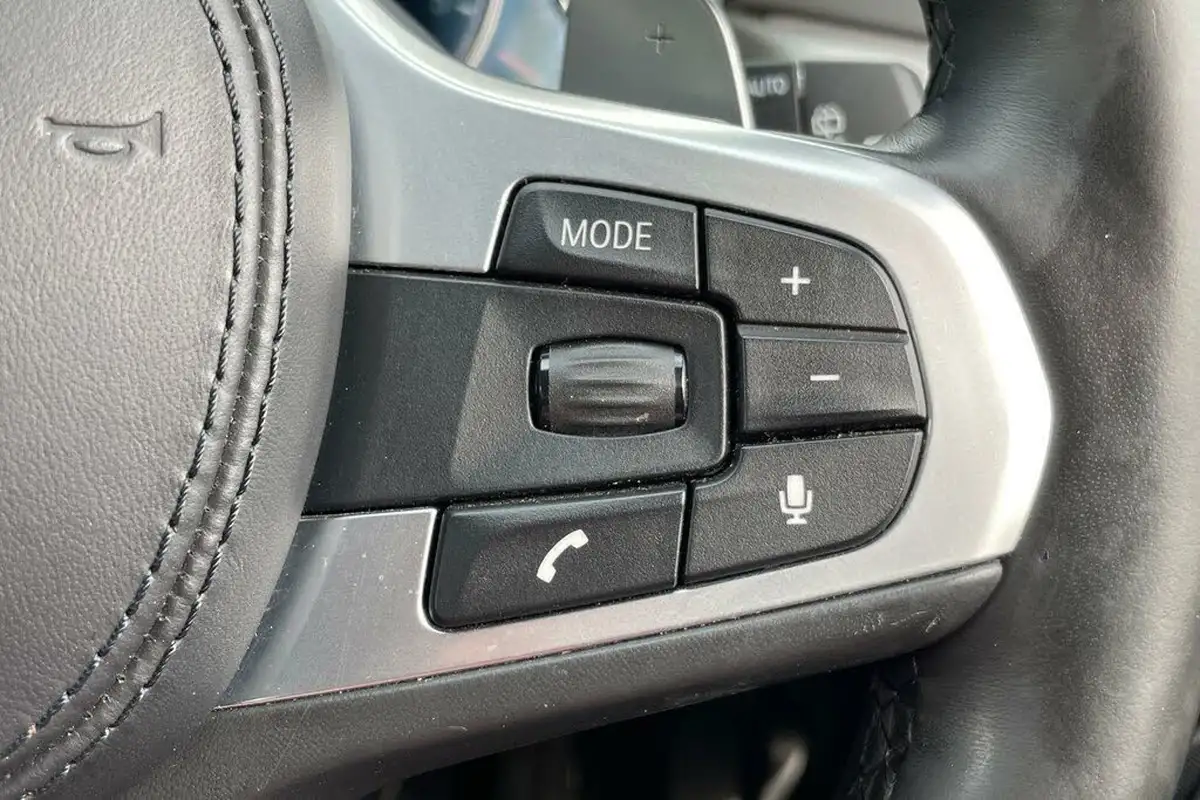 2018-bmw-5-series-30td-530d-m-sport-xdrive-touring-5d-big-16