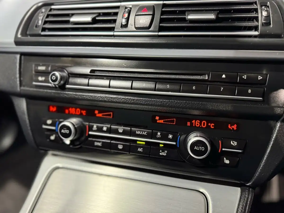 2014-bmw-5-series-30td-530d-m-sport-258bhp-touring-5d-auto-big-22