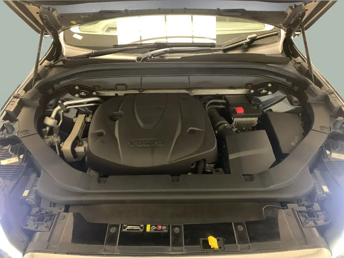 2018-volvo-xc60-20td-d4-inscription-pro-4x4-geartronic-big-44