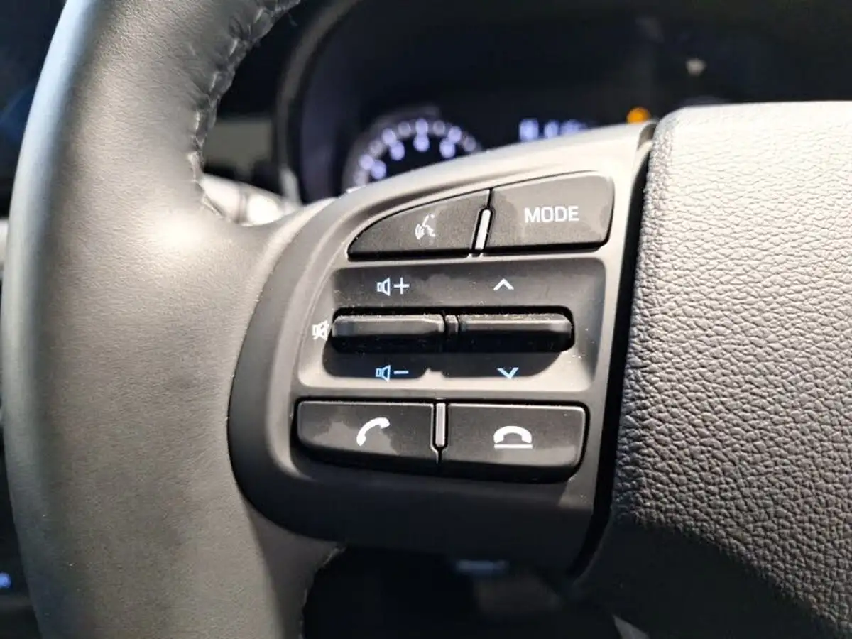 2021-hyundai-i10-12-premium-84ps-1197cc-auto-big-15