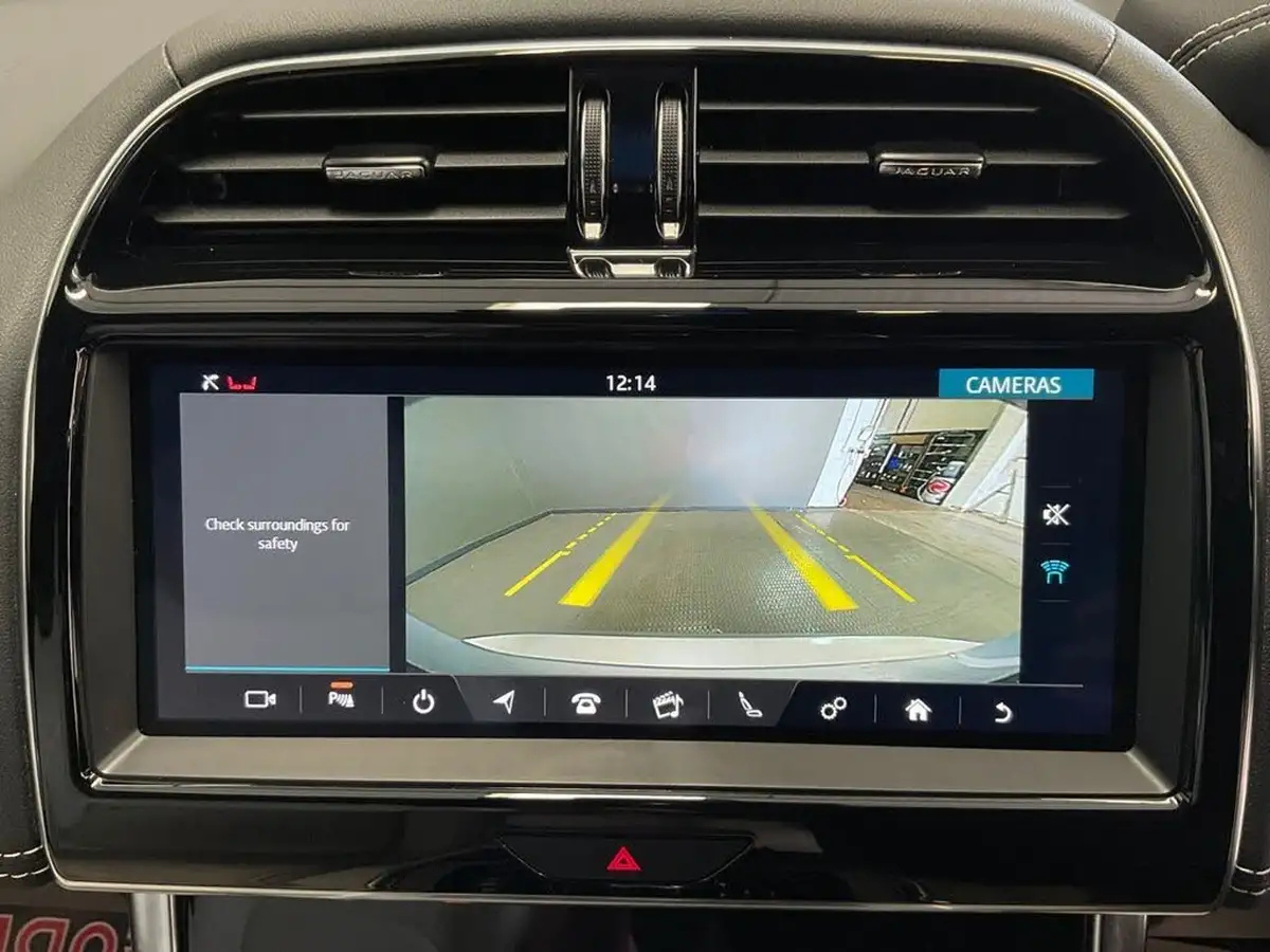 2019-jaguar-xe-20i-r-dynamic-s-250ps-big-47