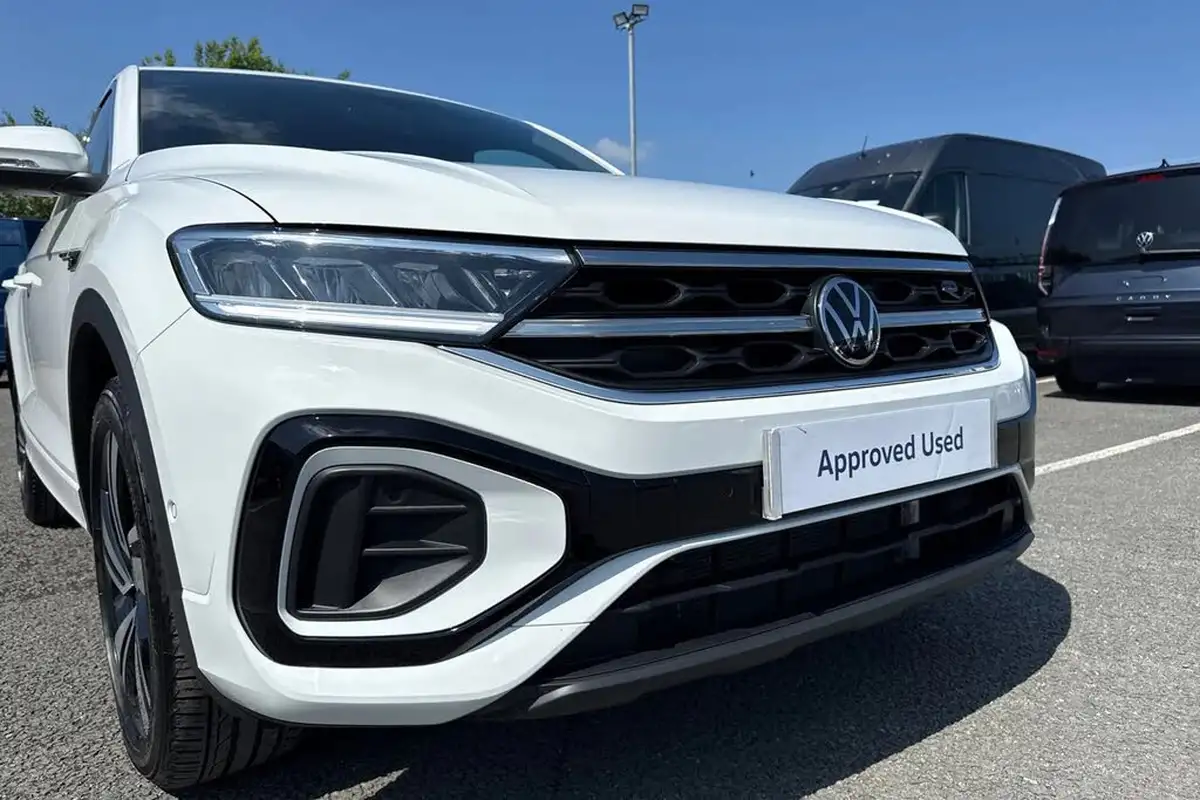 2024-volkswagen-t-roc-15-tsi-r-line-hatchback-5d-dsg-big-16