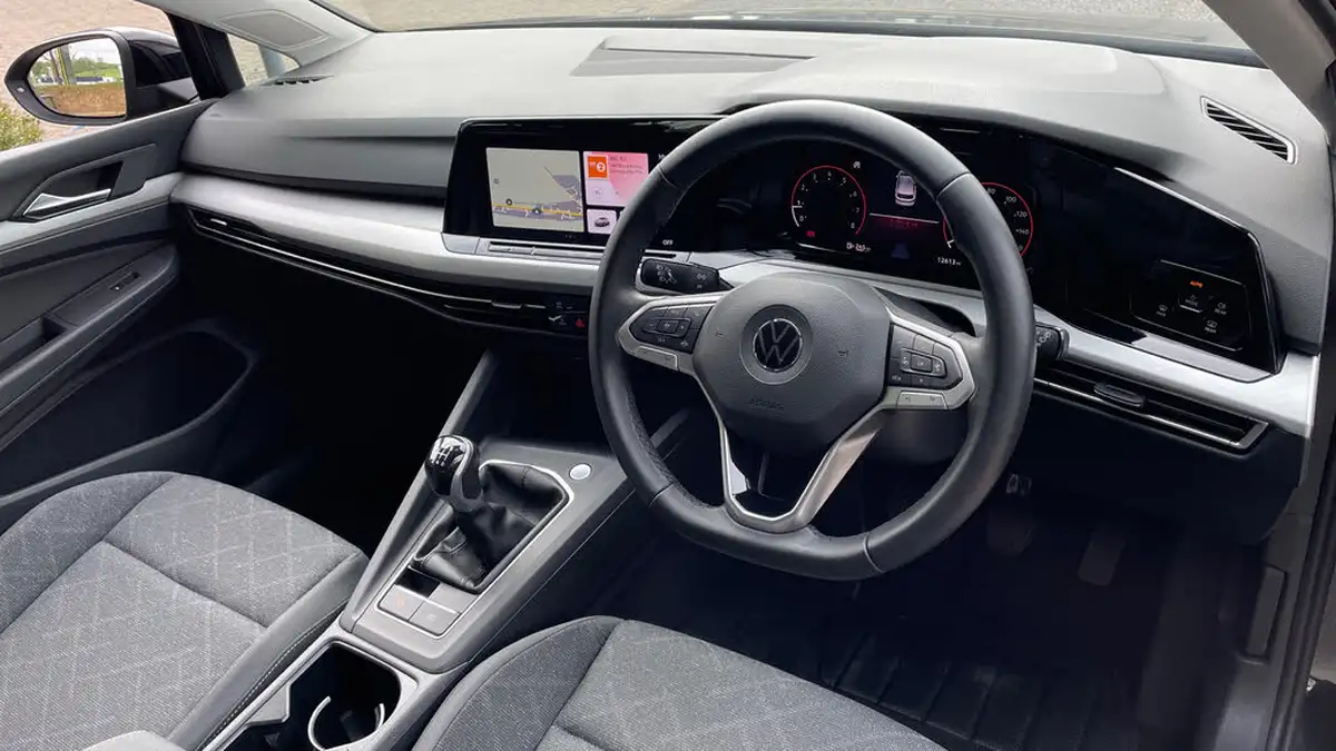 2022-volkswagen-golf-15-tsi-life-130ps-hatchback-big-8