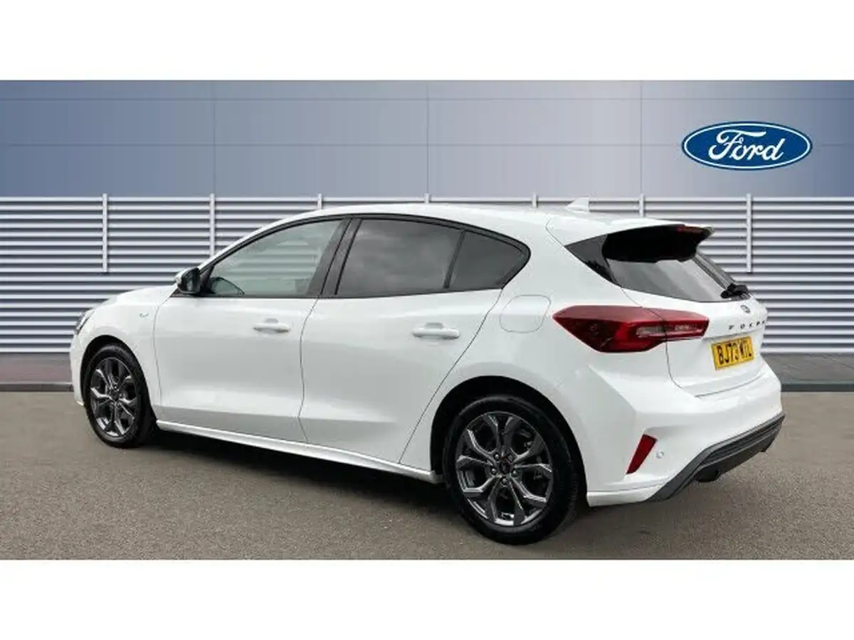 2023-ford-focus-10t-st-line-155ps-hybrid-mhev-hatchback-powershift-big-1