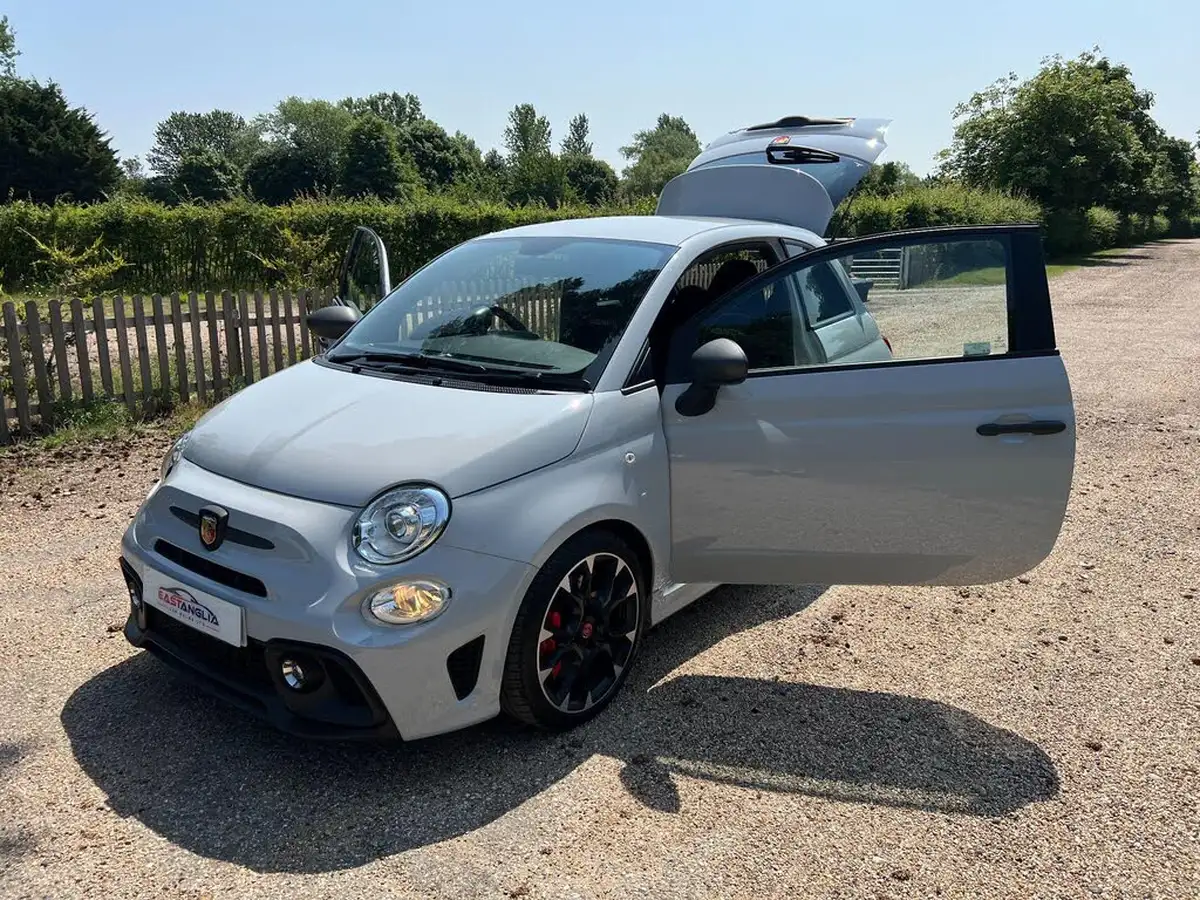 2022-abarth-595-14-tjet-competizione-big-4