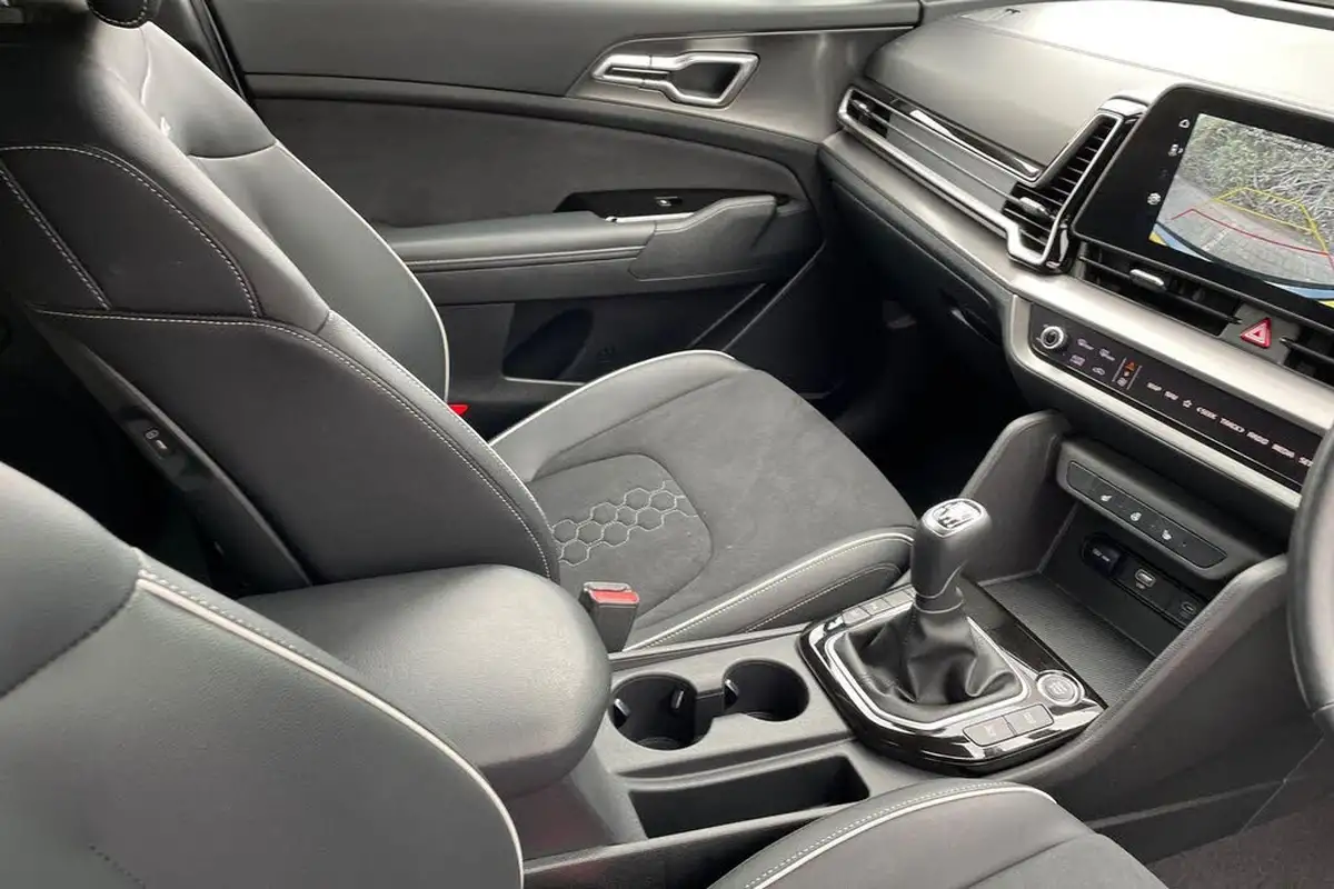 2024-kia-sportage-16-t-gdi-gt-line-148bhp-big-16