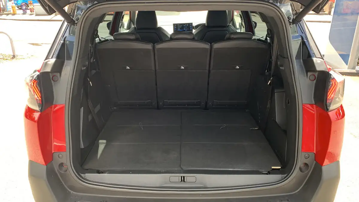 2022-peugeot-5008-suv-12-puretech-gt-premium-big-18