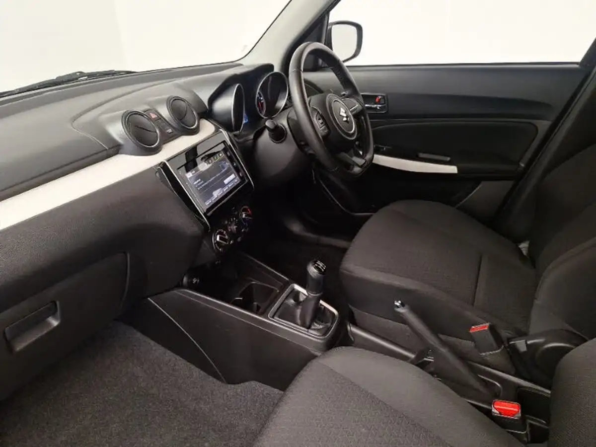 2018-suzuki-swift-10-boosterjet-sz-t-113ps-big-4