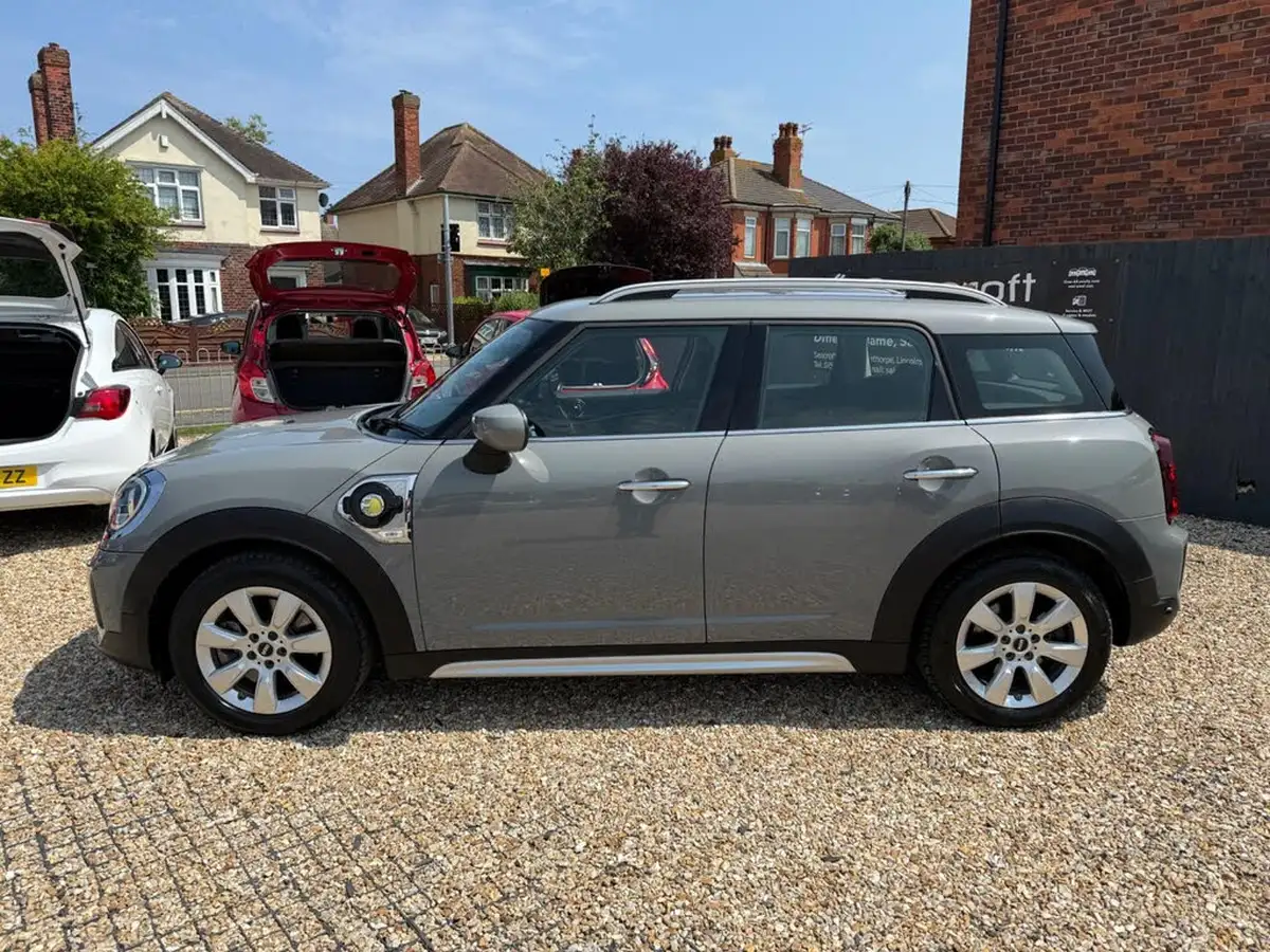 2021-mini-countryman-15-cooper-s-e-phev-classic-big-2