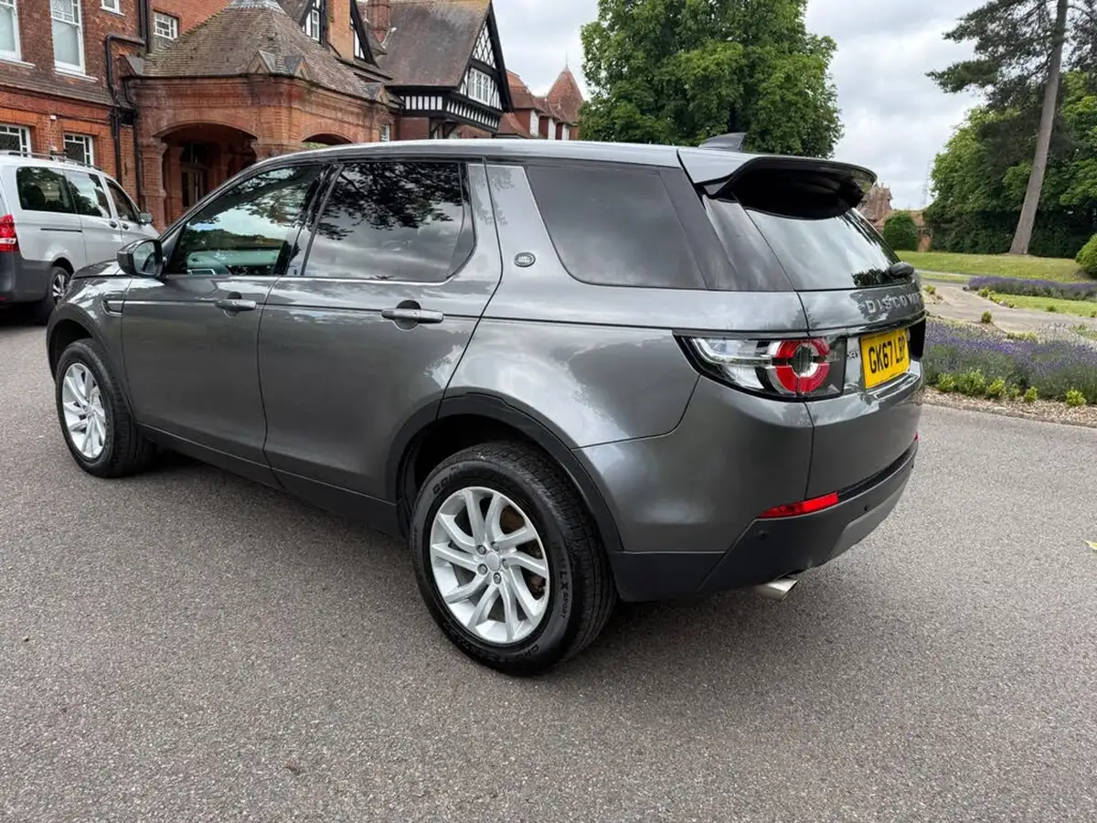 2017-land-rover-discovery-sport-20td4-se-tech-182ps-suv-big-8
