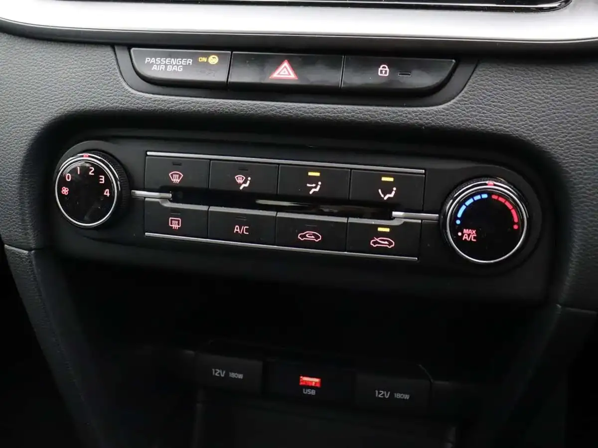 2022-kia-ceed-10-t-gdi-2-sportswagon-big-29