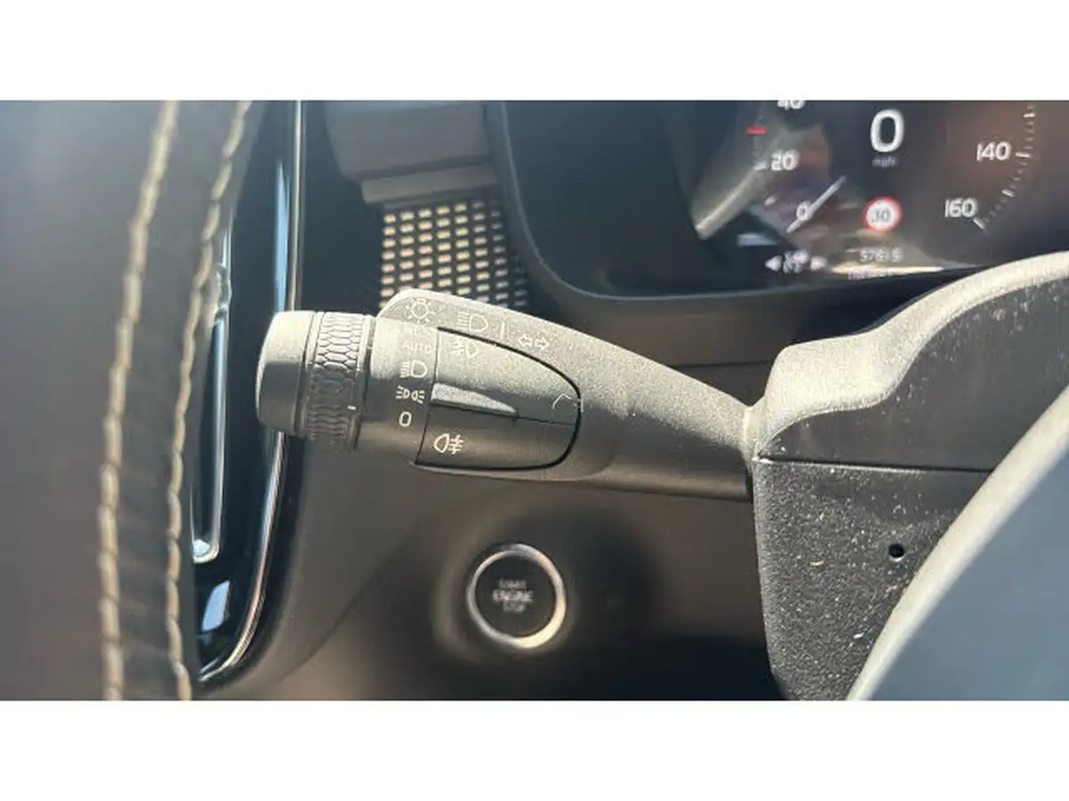 2018-volvo-xc40-20td-d4-first-edition-big-22