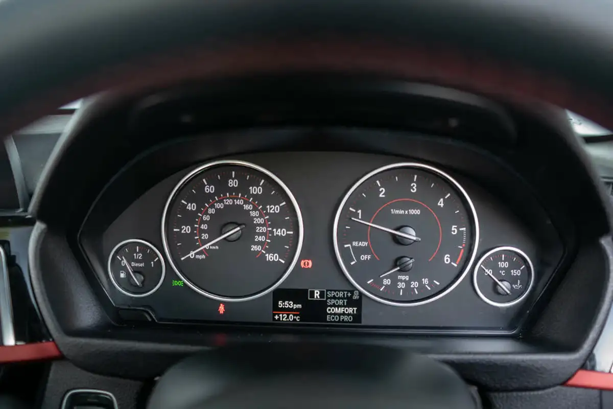 2016-bmw-3-series-20td-320d-ed-sport-saloon-4d-auto-big-25