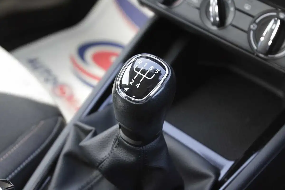 2022-skoda-kamiq-10-tsi-se-95ps-big-15