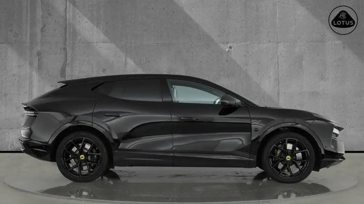 2024-lotus-eletre-e-r-big-2