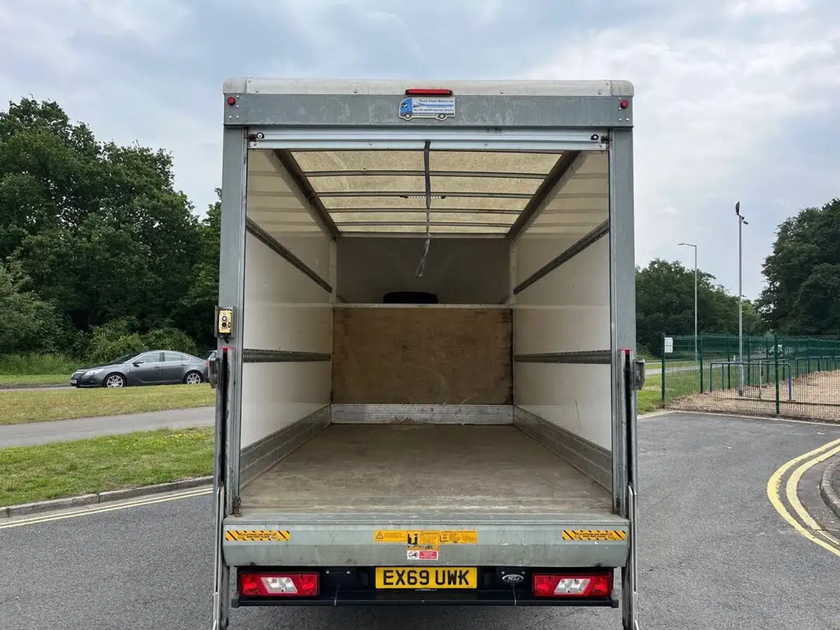 2019-ford-transit-20tdci-350-l3h1-130pseu6-rwd-srw-luton-big-11