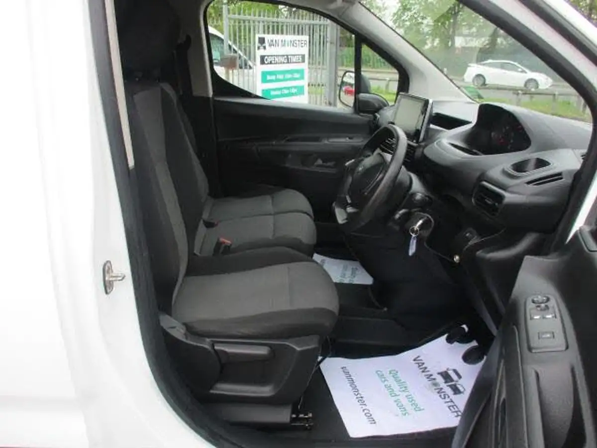 2019-peugeot-partner-16bluehdi-1000-professional-big-9